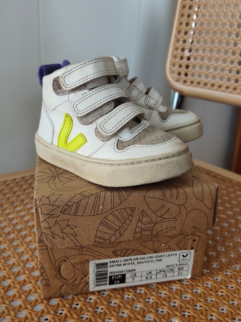 Veja Kind sneakers wit/geel maat 23, Kinderen en Baby's, Gebruikt, Jongen of Meisje, Schoenen, Ophalen of Verzenden