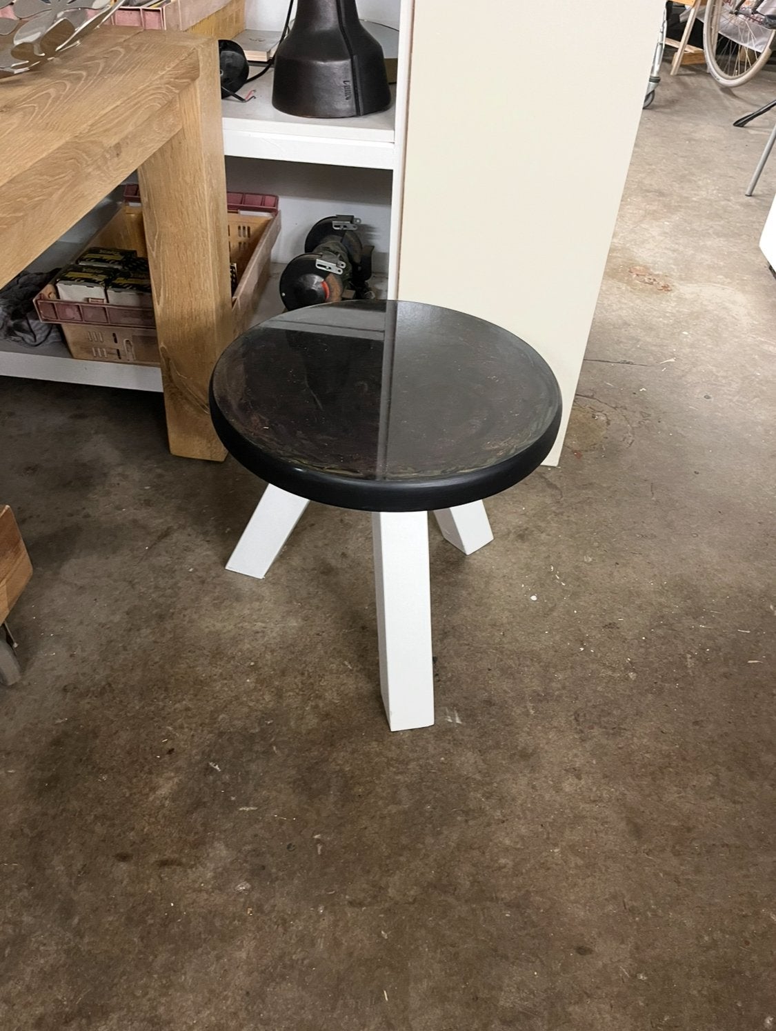 Epoxy gegoten bijzettafel, Minder dan 55 cm, Rond, Zo goed als nieuw, Ophalen