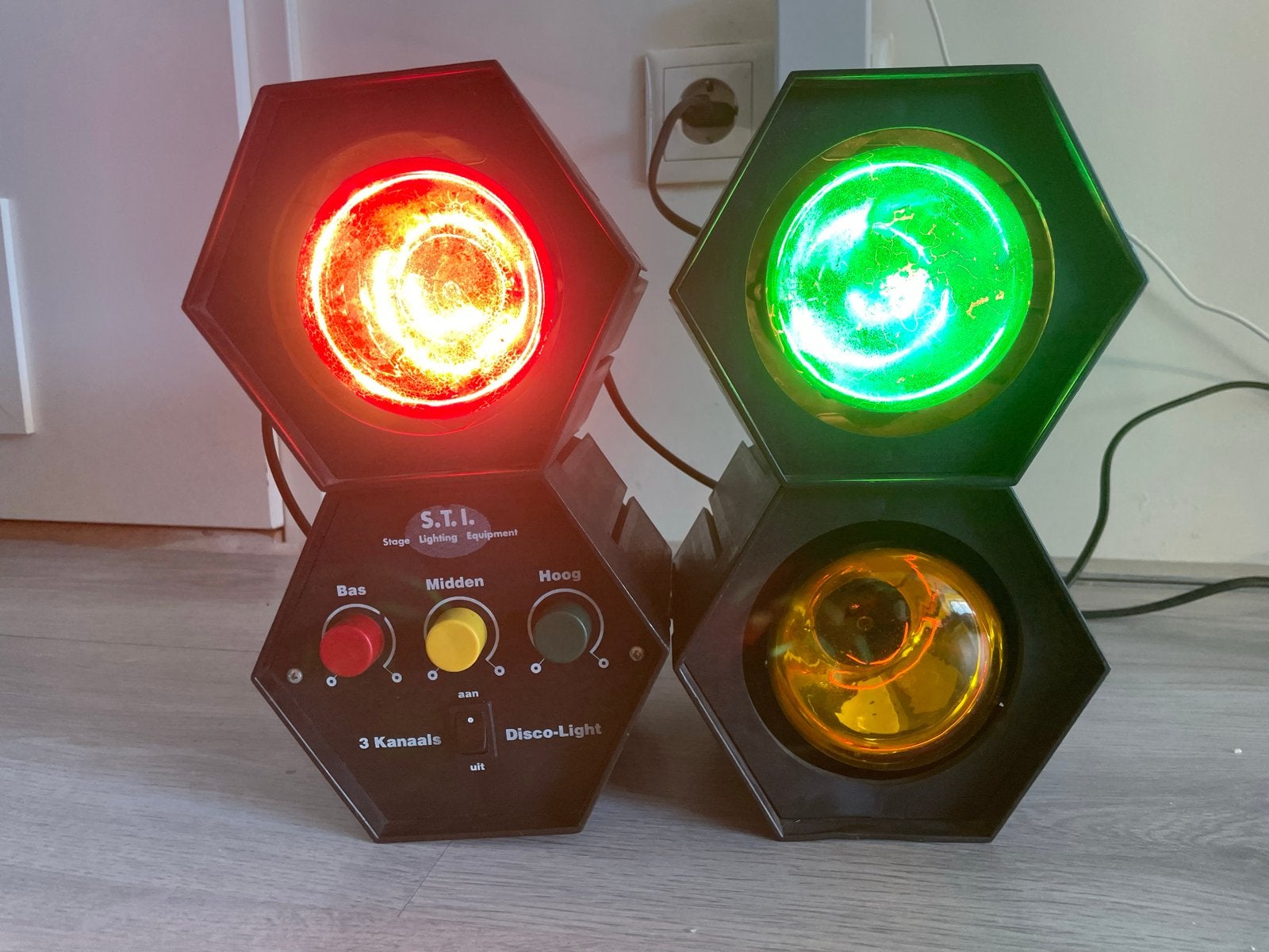 Discolamp S.T.I. 3 kleuren rood geel groen Lichtorgel 💡, Muziek en Instrumenten, Licht en Laser, Ophalen, Gebruikt, Licht, Geluidgestuurd