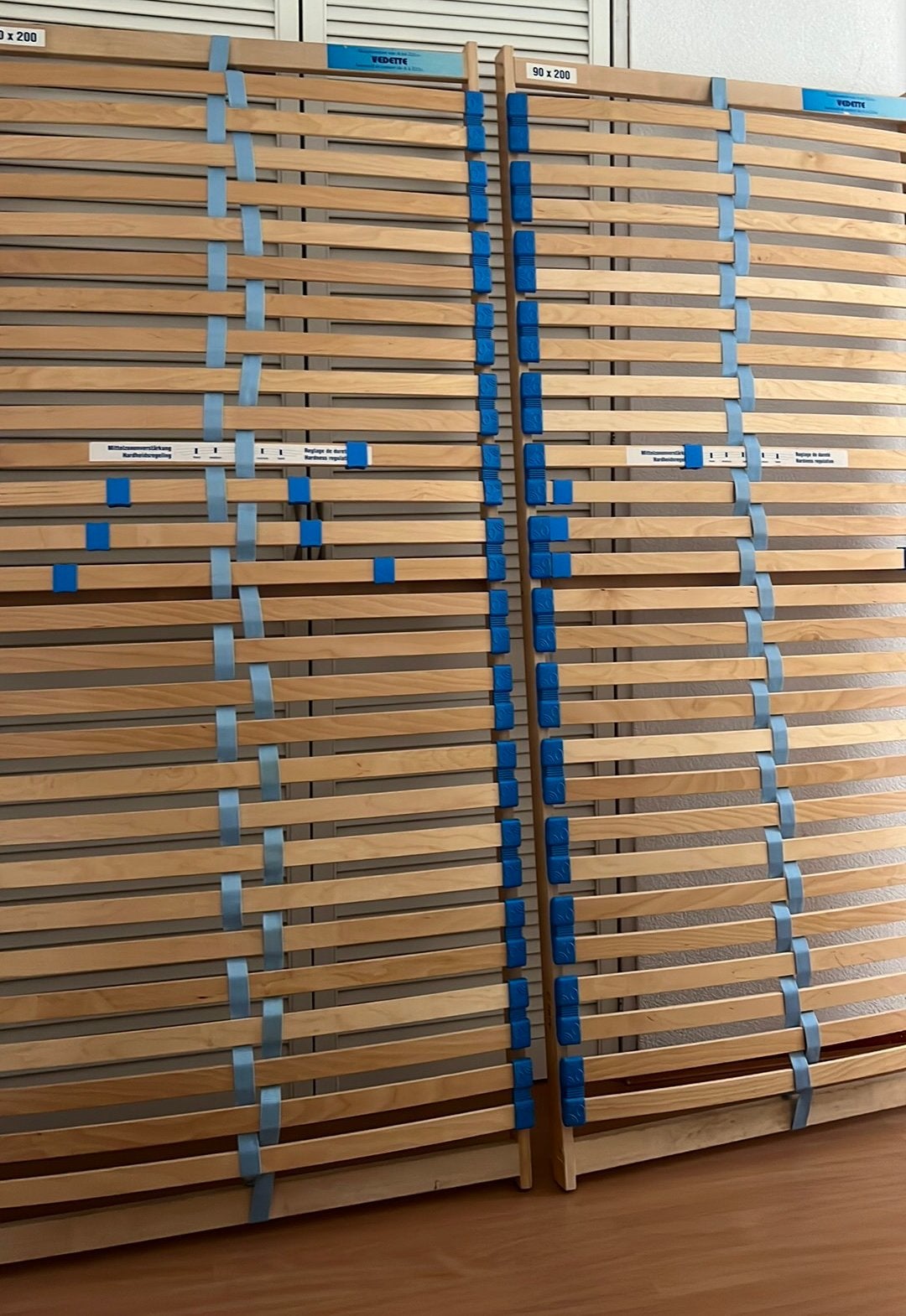 TE KOOP: 2 LATTENBODEMS 90 x 200cm MERK: VEDETTE, Huis en Inrichting, Ophalen, 90 cm, Tweepersoons, Zo goed als nieuw