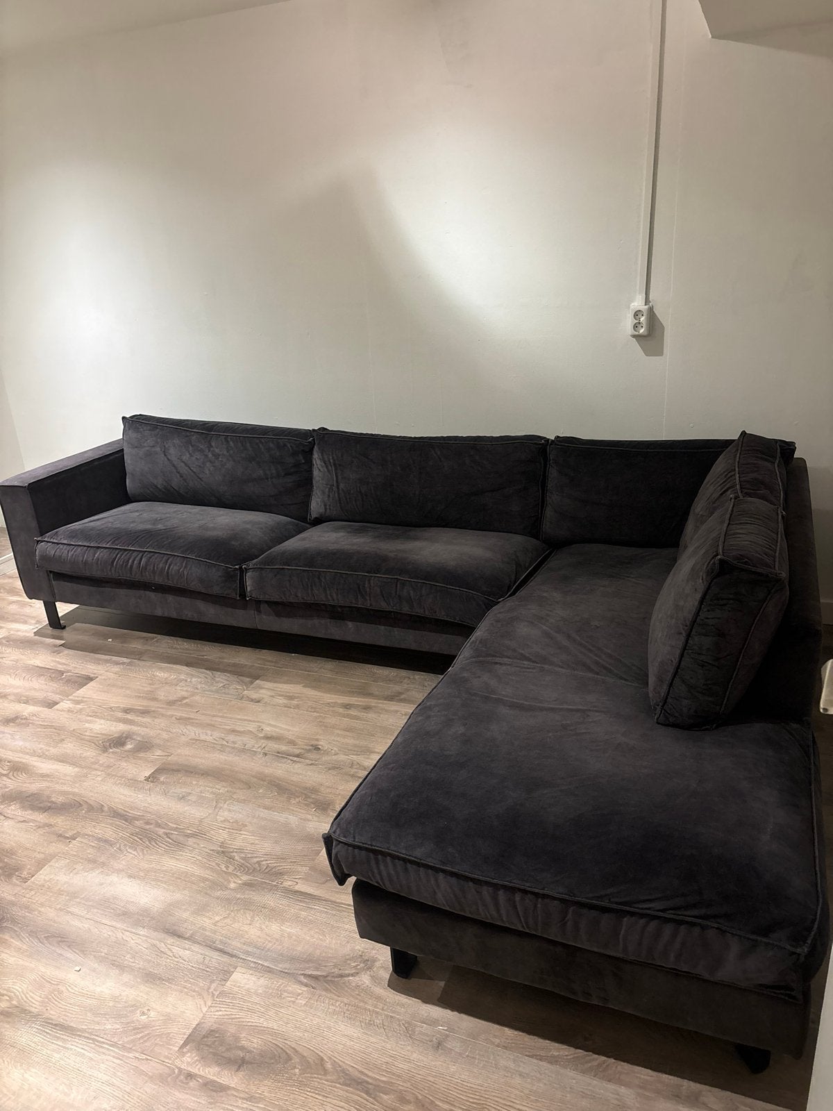 Moderne donkergrijze velvet hoekbank, Ophalen, 250 tot 300 cm, 100 tot 125 cm, Hoekbank