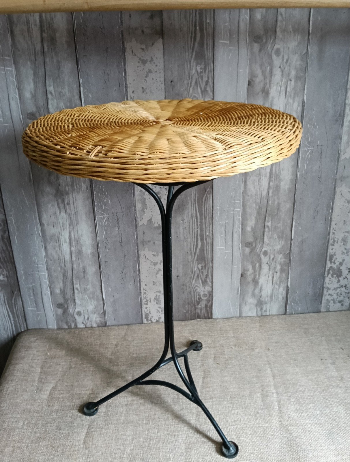 Rotan bijzet tafeltje, 45 tot 60 cm, Canadezenlaan 4 Dokkum, Minder dan 55 cm, Rond