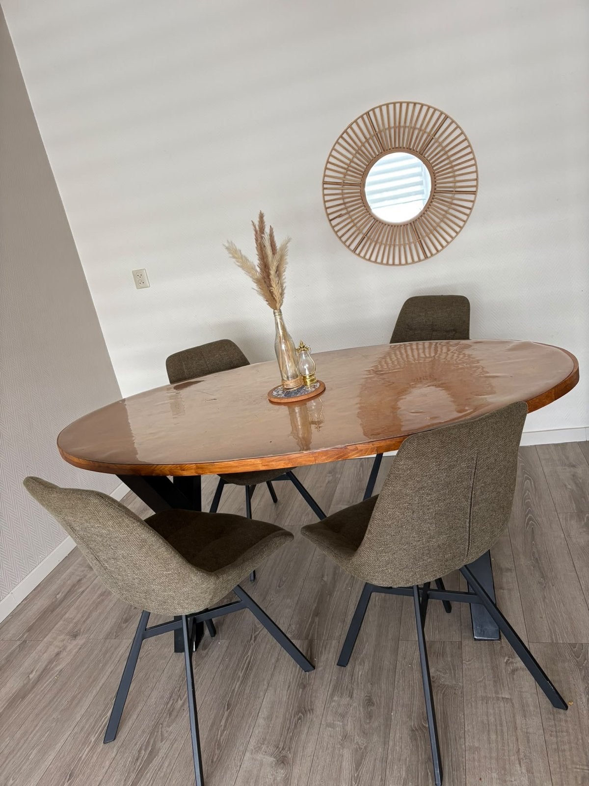 Ovale eettafel met 4 stoelen, Ophalen, Gebruikt, 50 tot 100 cm, Vier personen