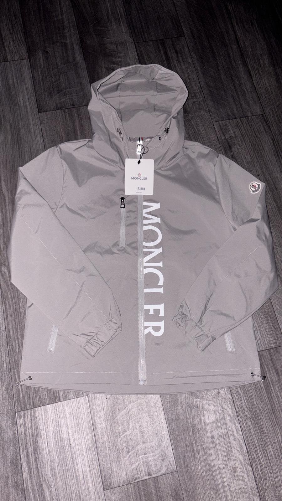 Moncler windbreaker, Kleding | Dames, Ophalen, Zo goed als nieuw, Zwart, Fitness of Aerobics
