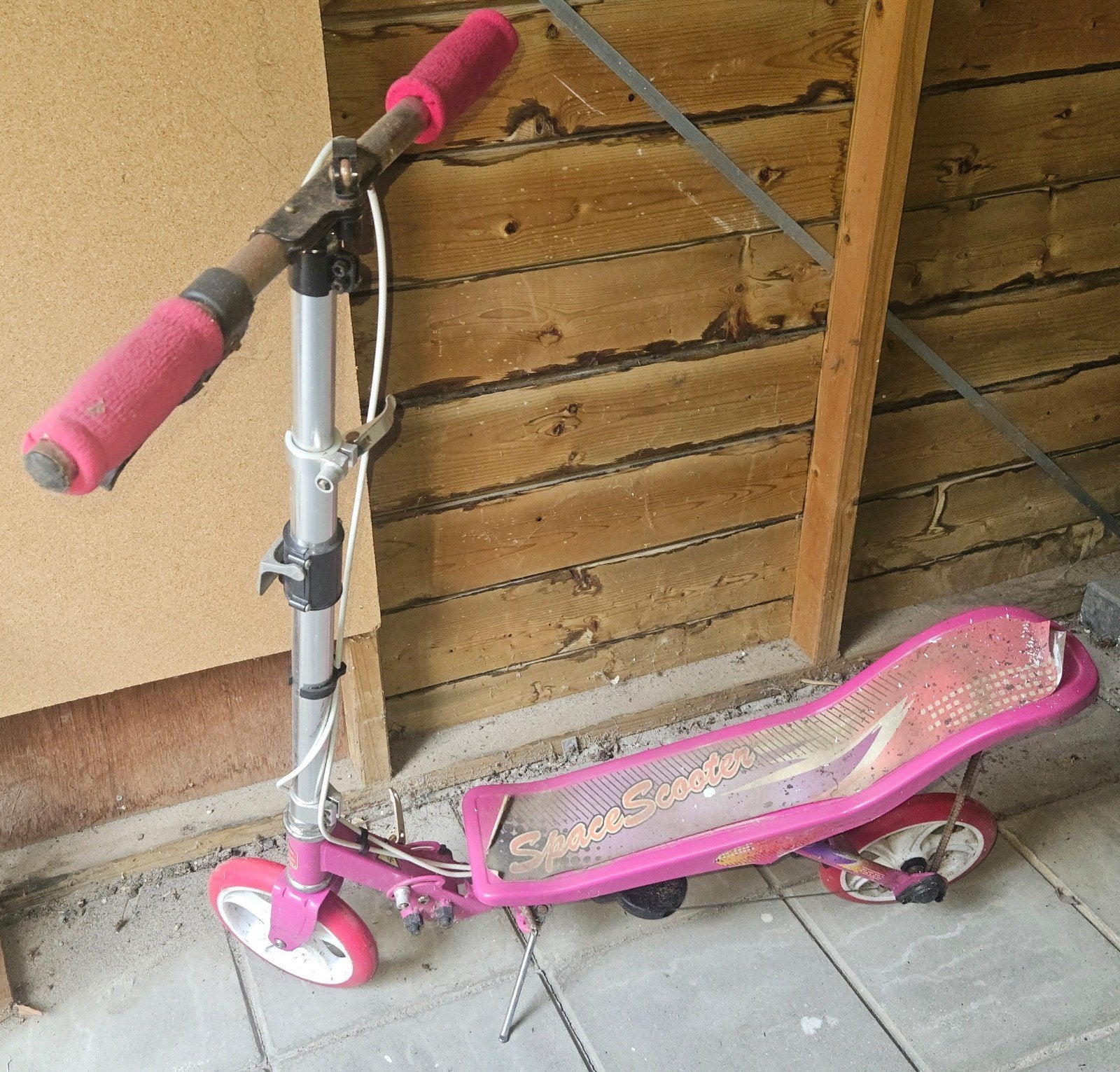 Roze space scooter met ketting - opknapbeurt nodig, Ophalen