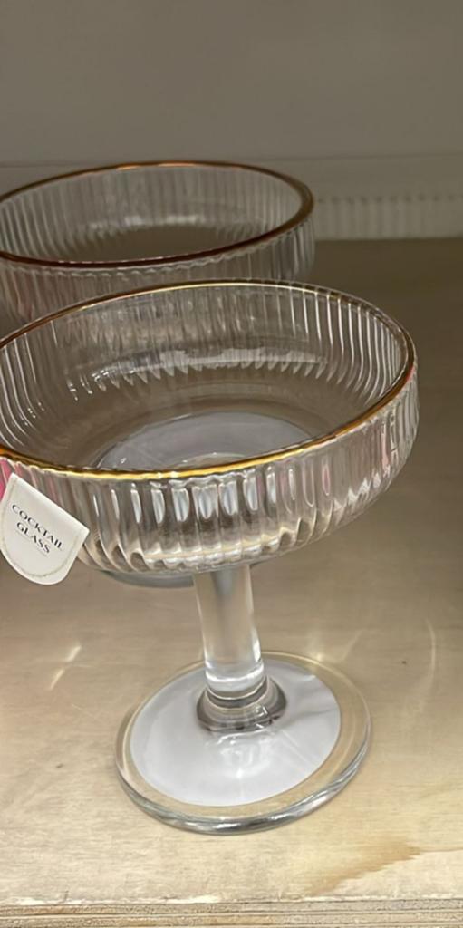 4 Nieuwe Cocktailglazen met Gouden Rand, Ophalen, Nieuw