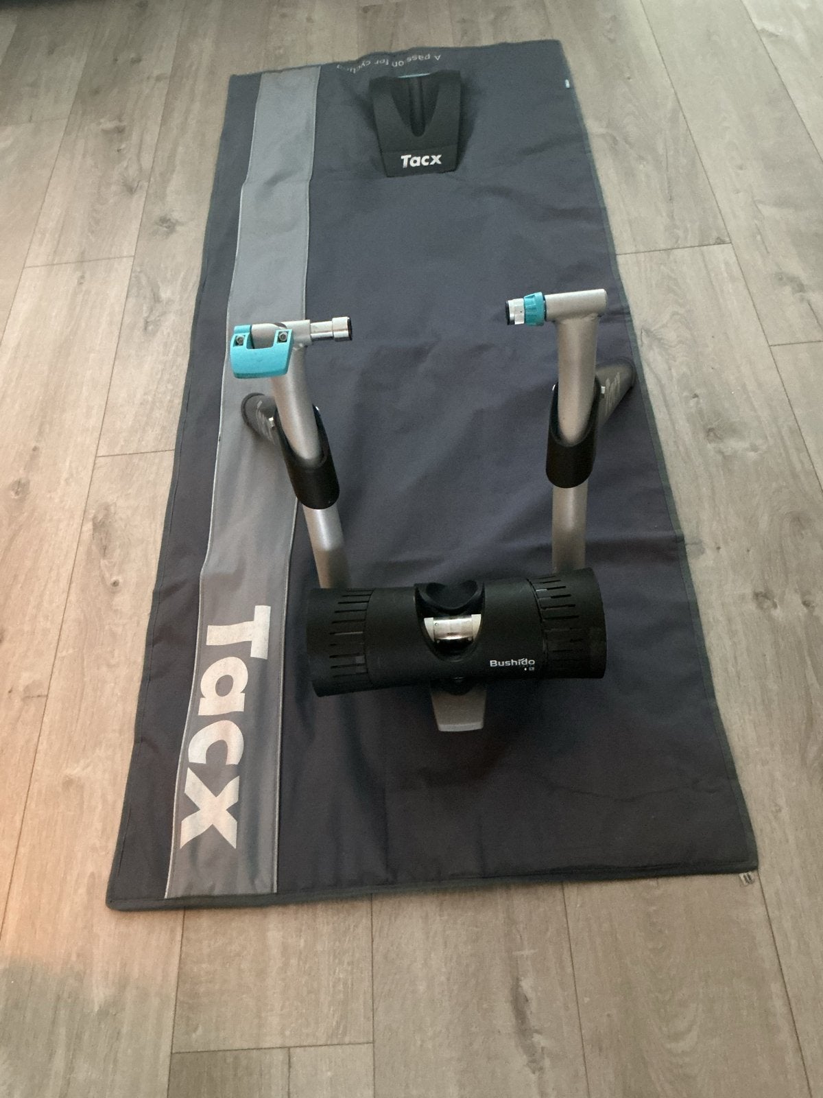 Tacx Bushido T2784 fietstrainer met mat zgan, Sport en Fitness, Ophalen, Zo goed als nieuw, Overige typen