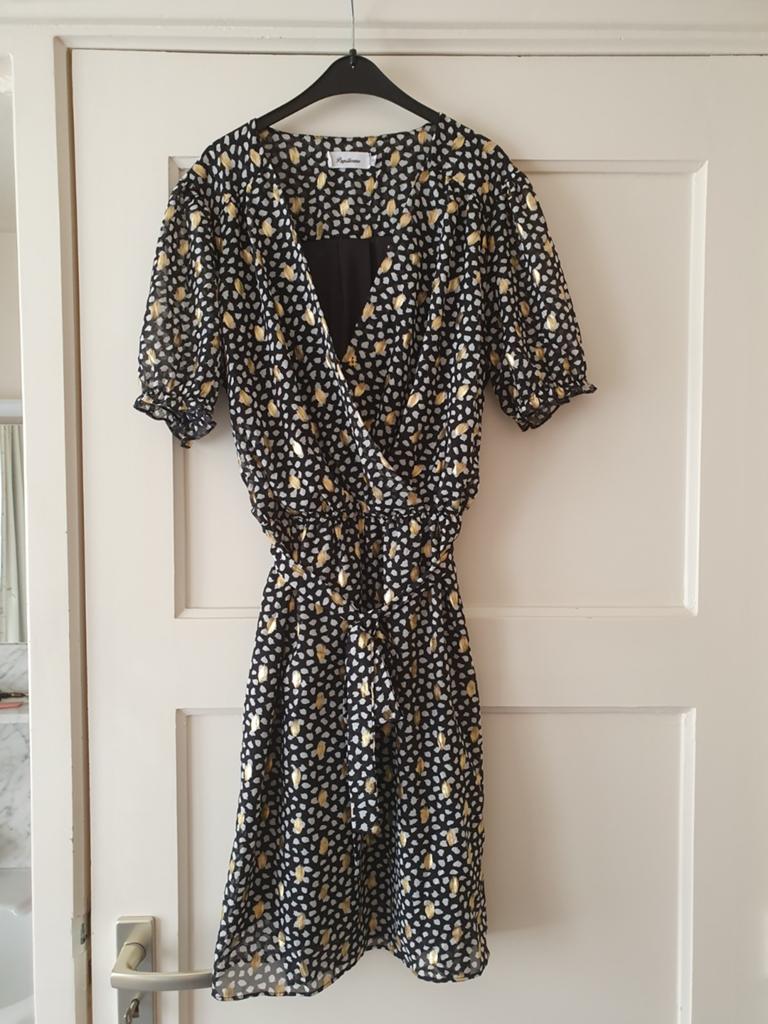 Papillonne jurkje maat S - Zwart met goudkleurige print, Kleding | Dames, Zwart, Papillonne, Ophalen of Verzenden, Zo goed als nieuw