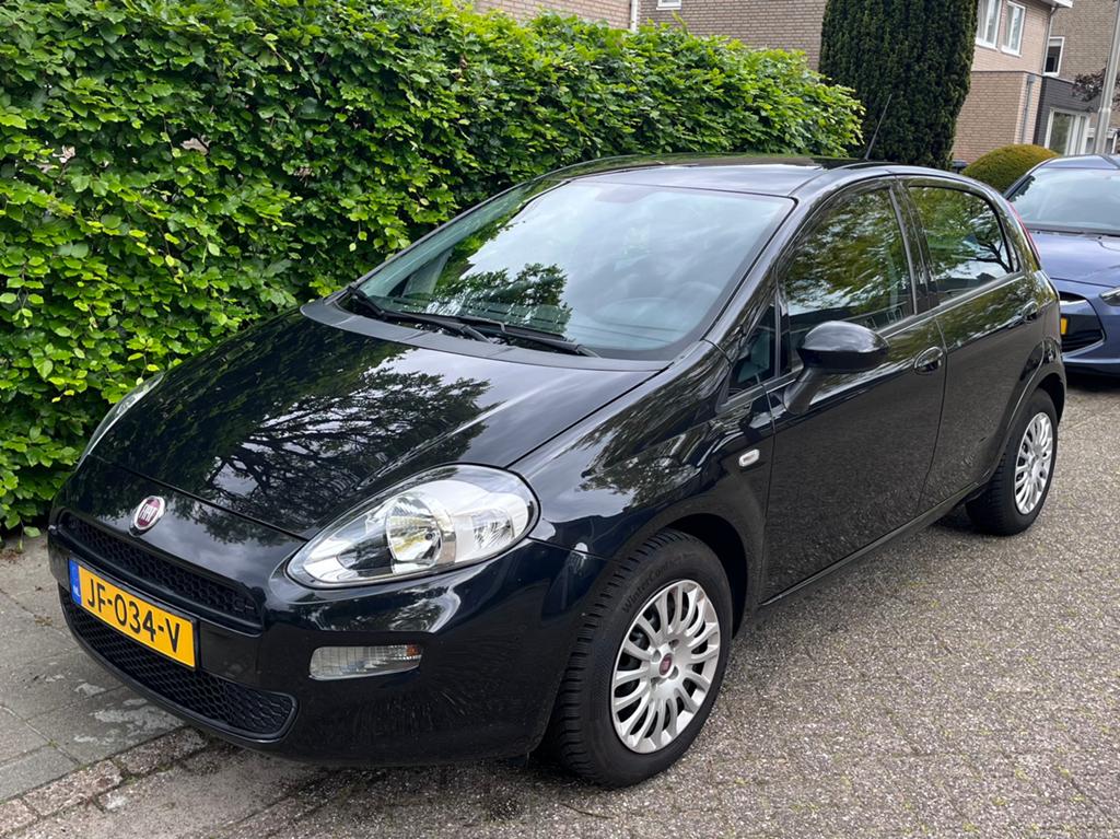 Fiat Punto 0.9 Twinair 2016 incl beurt en APK, Voorwielaandrijving, Zwart, Origineel Nederlands, 26 km/l