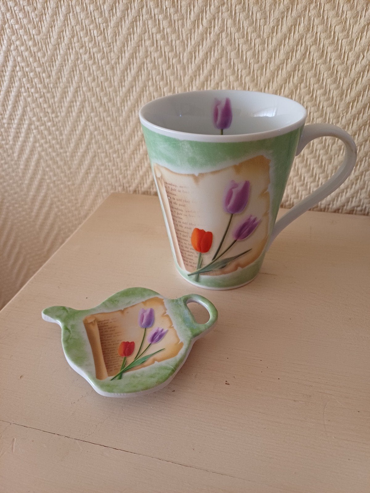 Porseleinen beker  - tulpen, Ophalen of Verzenden, Nieuw, Porselein