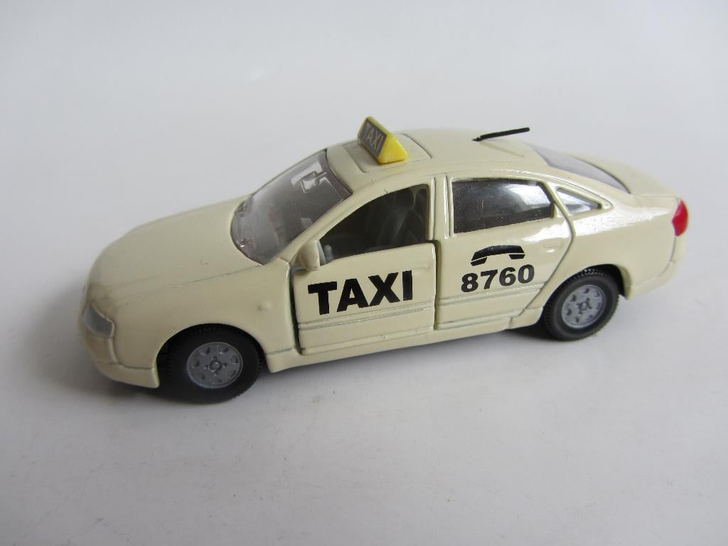 Modelauto - SIKU Audi + Bugatti, Ophalen of Verzenden
