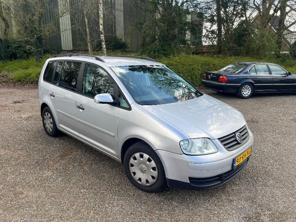 Zuinige Volkswagen Touran 1.9 TDI 77KW dsgAUT 2005 Grijs, Auto's, 4 cilinders, Origineel Nederlands, Diesel, Particulier