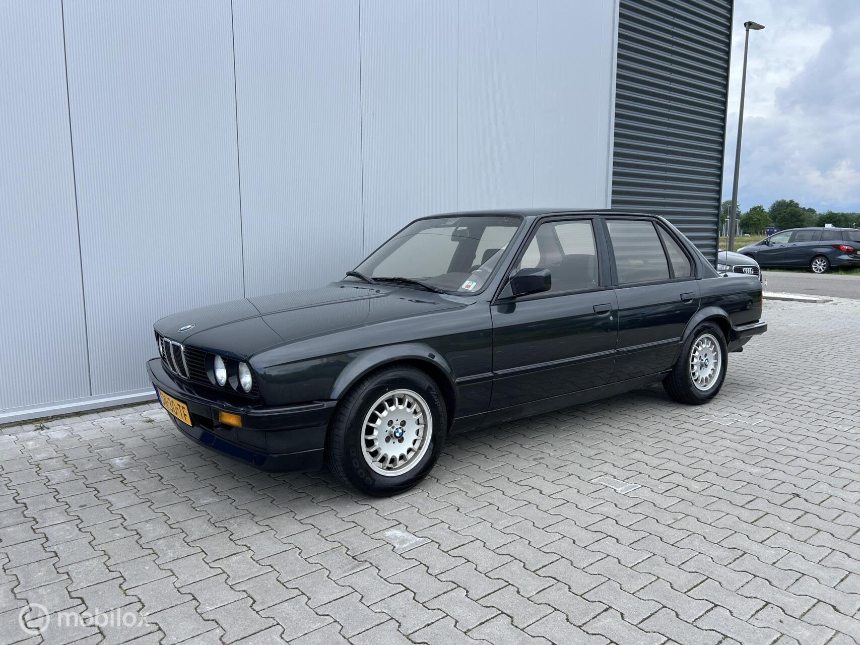BMW 3-serie 324d 6 cilinder NAP, Gebruikt, 1144 kg, Zwart, Sedan