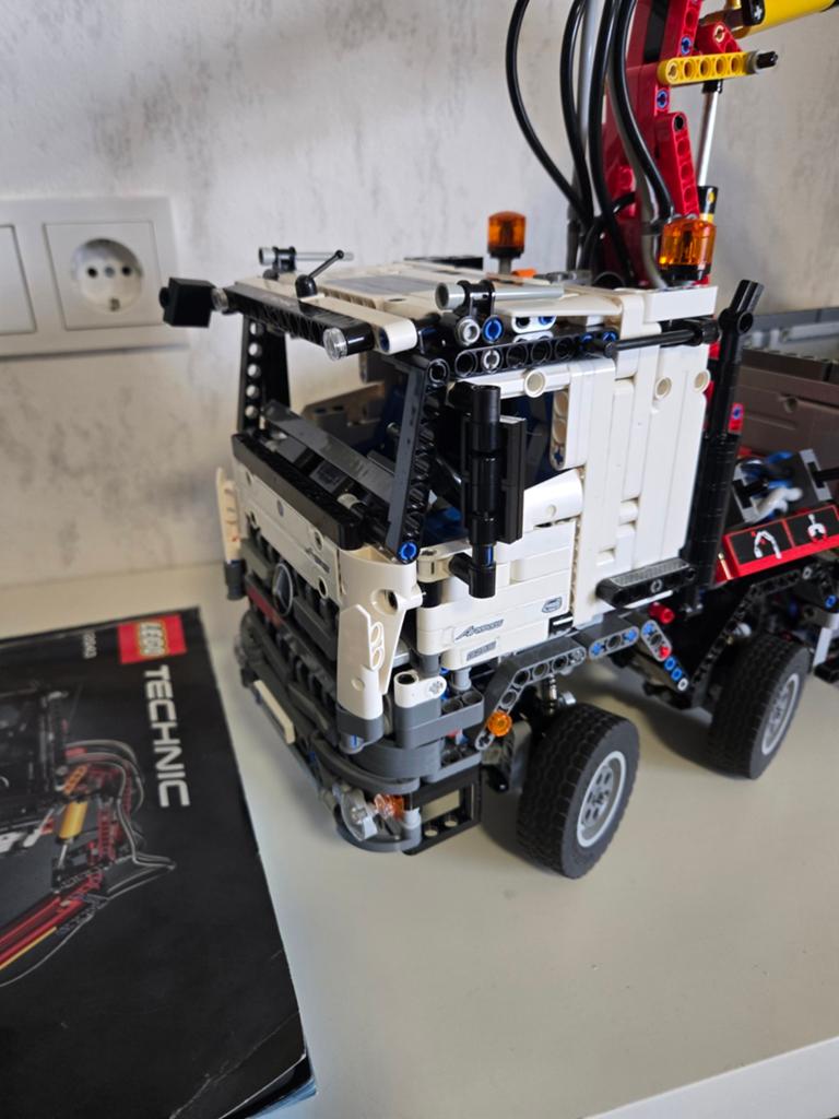Lego Technic Mercedes-Benz Arocs  (42043), Ophalen of Verzenden