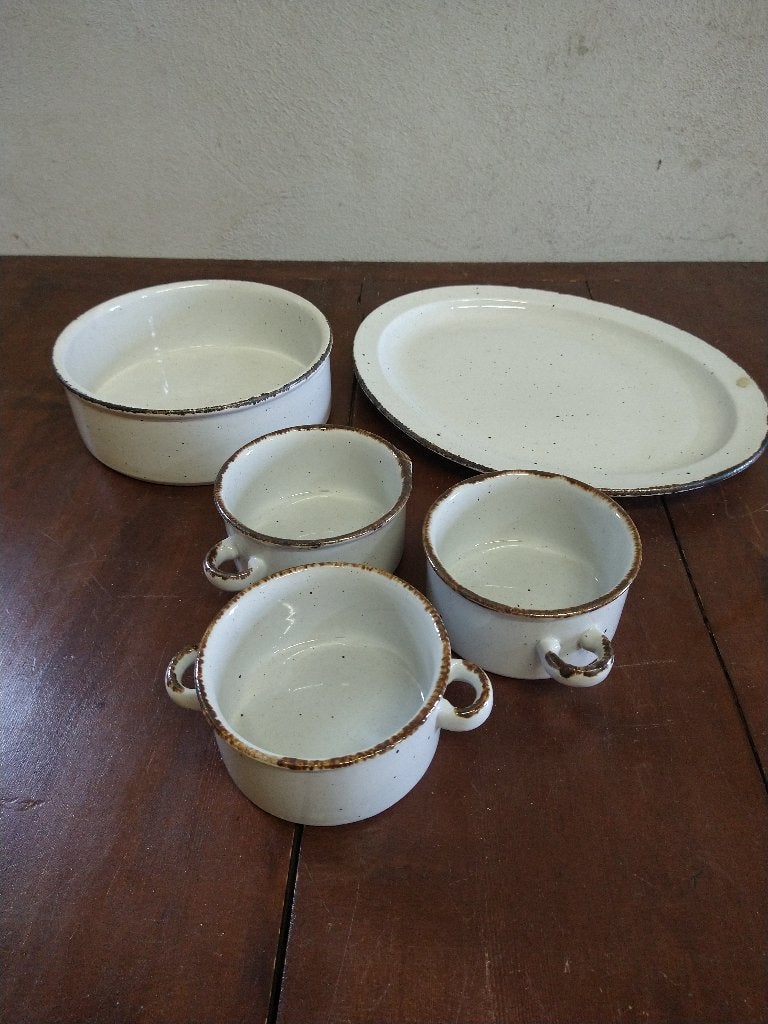 Wedgwood Midwinter Stonehenge divers, Ophalen of Verzenden, Zo goed als nieuw, Aardewerk, Bord(en)