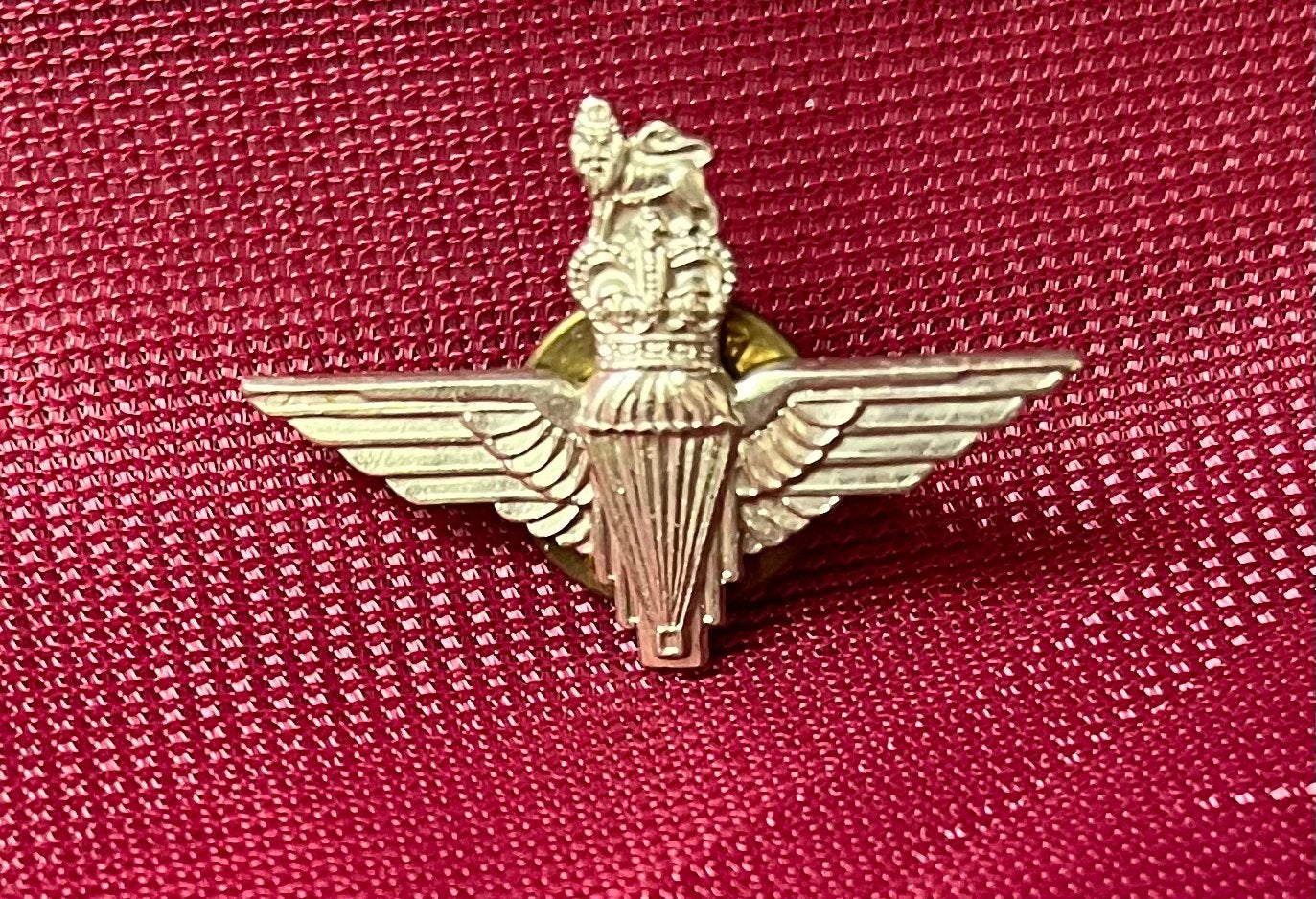 Parachute Regiment pin speld badge airborne 1944 para leger, Ophalen of Verzenden, Amerika, Embleem of Badge