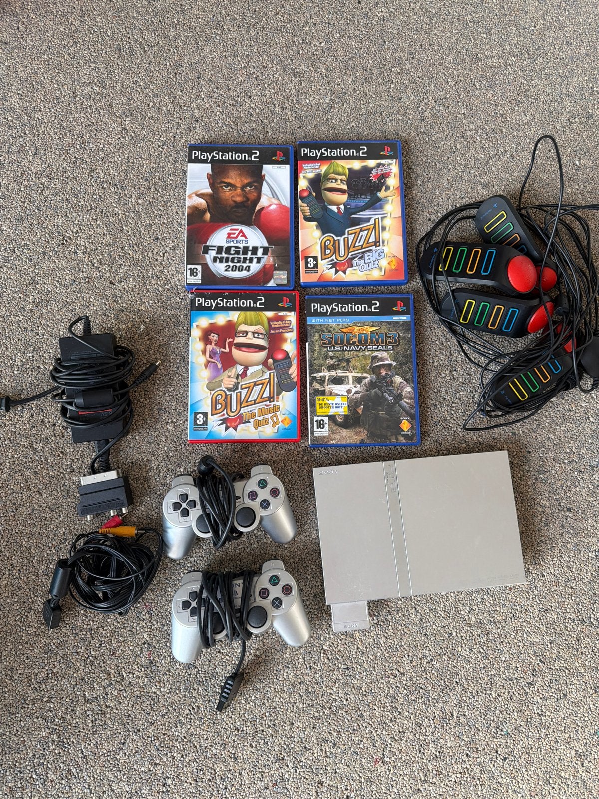 PlayStation 2 Bundel met Games, Buzz en Accessoires, Gebruikt, Overige genres, Eén computer, Ophalen of Verzenden