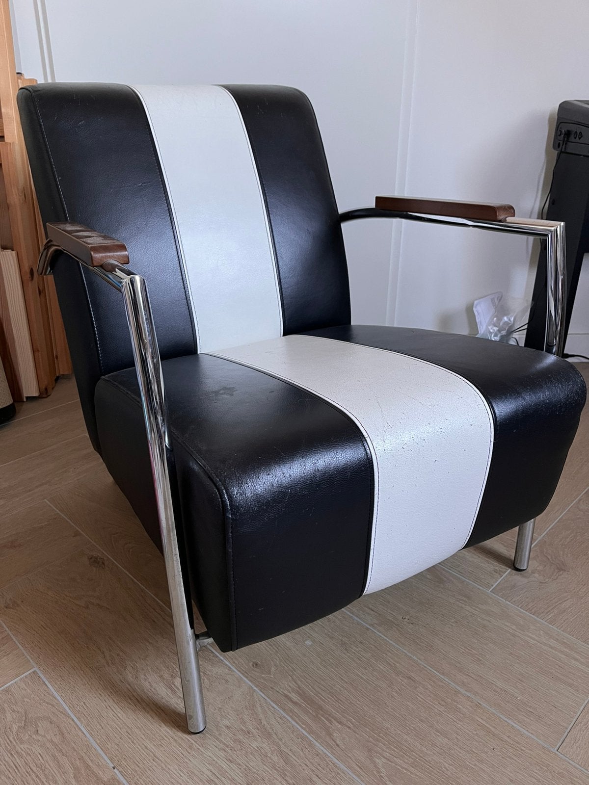 Montel leren stoel zwart wit, Ophalen, Gebruikt, 75 tot 100 cm, Leer