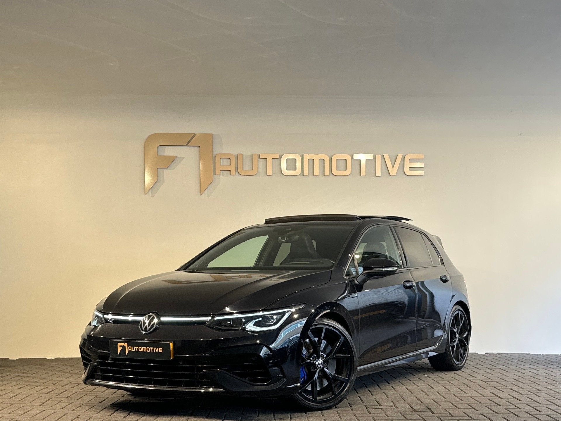 Volkswagen Golf 2.0 TSI R 4Motion Pano|H/K|HuD|Stoelventilat, Gebruikt, Euro 6, 4 cilinders, 320 pk