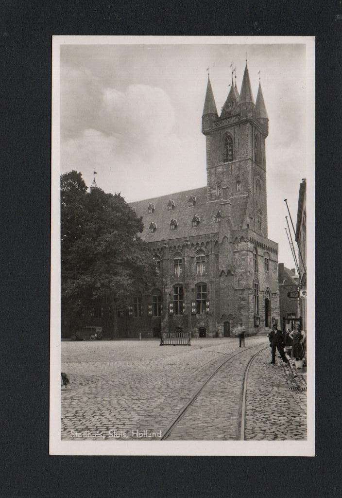 Sluis, ca. 1951. Stadhuis., Ophalen of Verzenden, 1940 tot 1960, Ongelopen, Zeeland