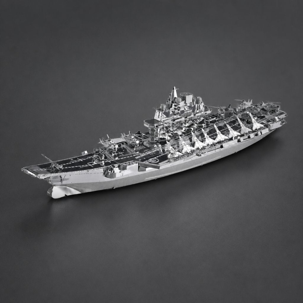 Vliegdekschip met dektoestellen - metalen bouwpakket, Ophalen of Verzenden, Nieuw, Overige merken