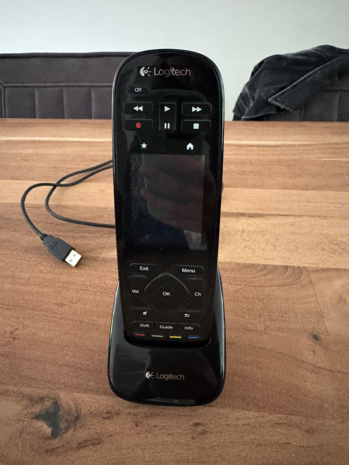 Logitech Harmony universele afstandbediening, Audio, Tv en Foto, Afstandsbedieningen, Ophalen of Verzenden, Zo goed als nieuw
