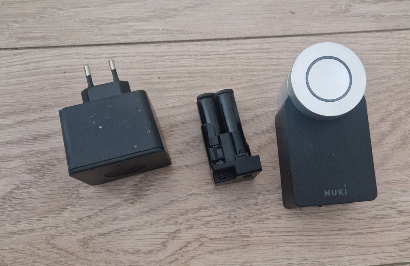 Nuki Smart Lock met bridge en batterijpakket, Ophalen of Verzenden