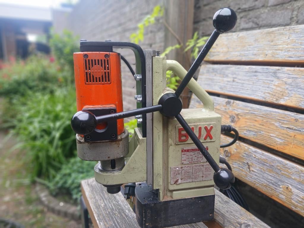 Magneetfreesmachine BUX, Gebruikt, Variabele snelheid, 400 tot 600 watt, Ophalen