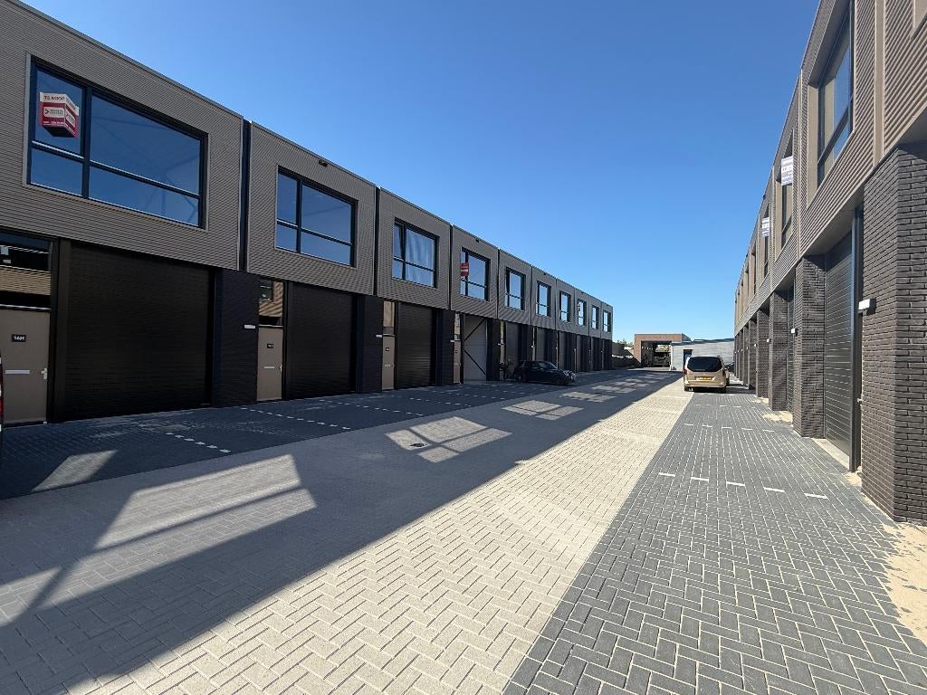 AANBIEDING Bedrijfsunit Bedrijventerrein 't Zand te Best, 110 m², Huur, Bedrijfsruimte