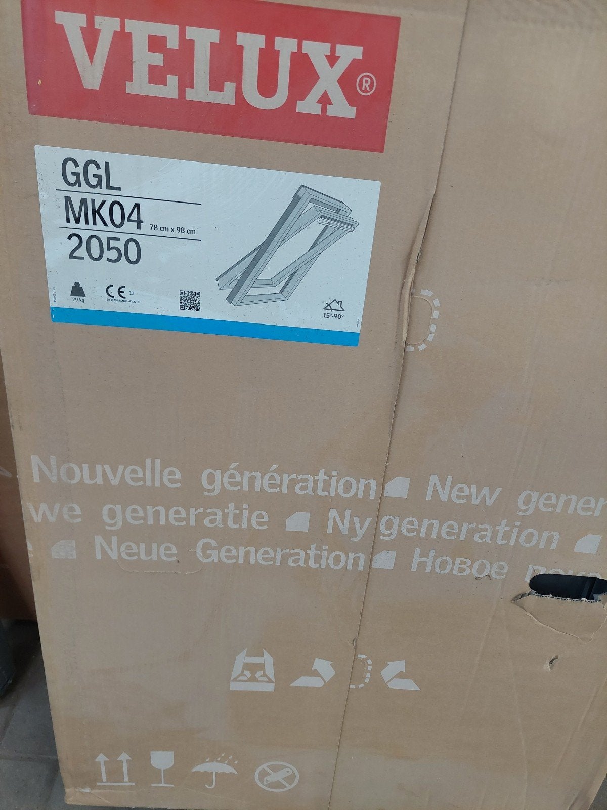 Nieuw Velux ggl mk04 78x98 dakraam compleet met gootstukken, Ophalen, Minder dan 80 cm, Dakraam, 80 tot 120 cm