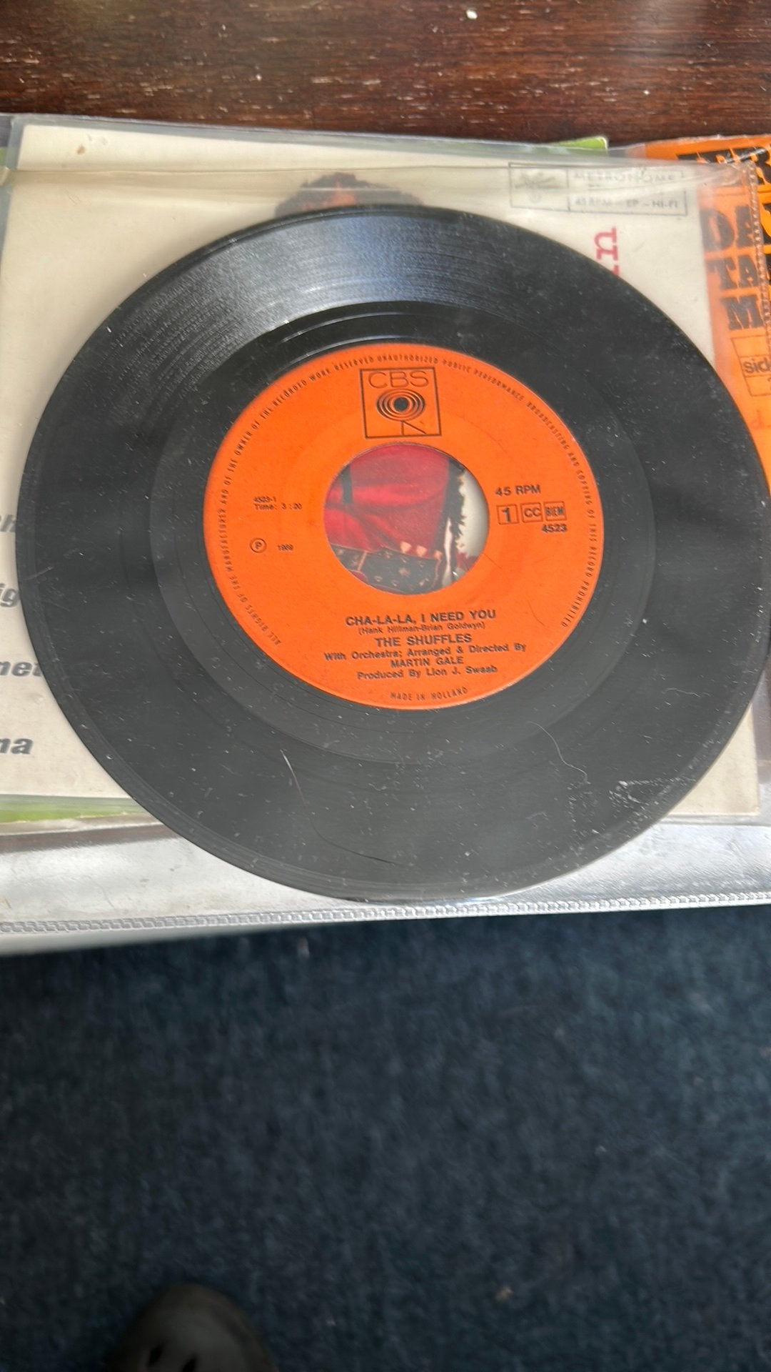 The shuffles - cha -la-la in need you, Ophalen of Verzenden, Zo goed als nieuw, 12 inch, Levenslied of Smartlap