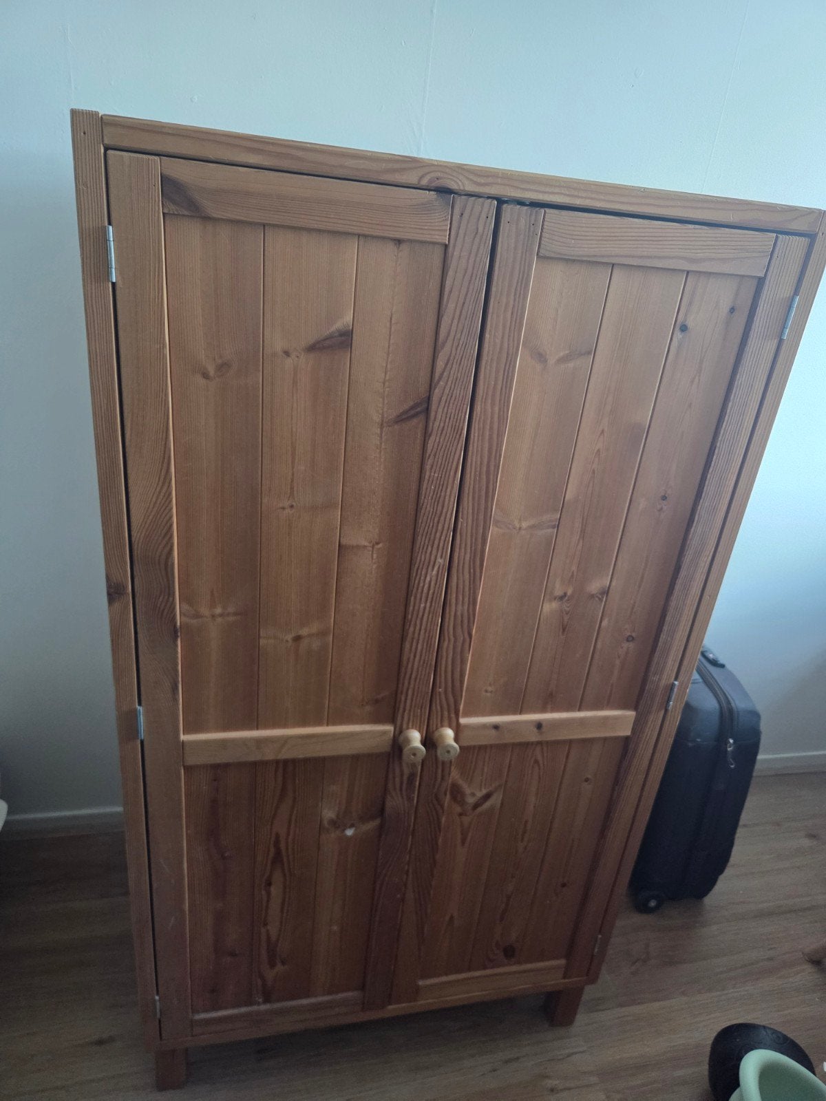 Stevige grenen kast met deurtjes - 54x74x136 cm, Ophalen, Gebruikt, 50 tot 100 cm, Minder dan 100 cm