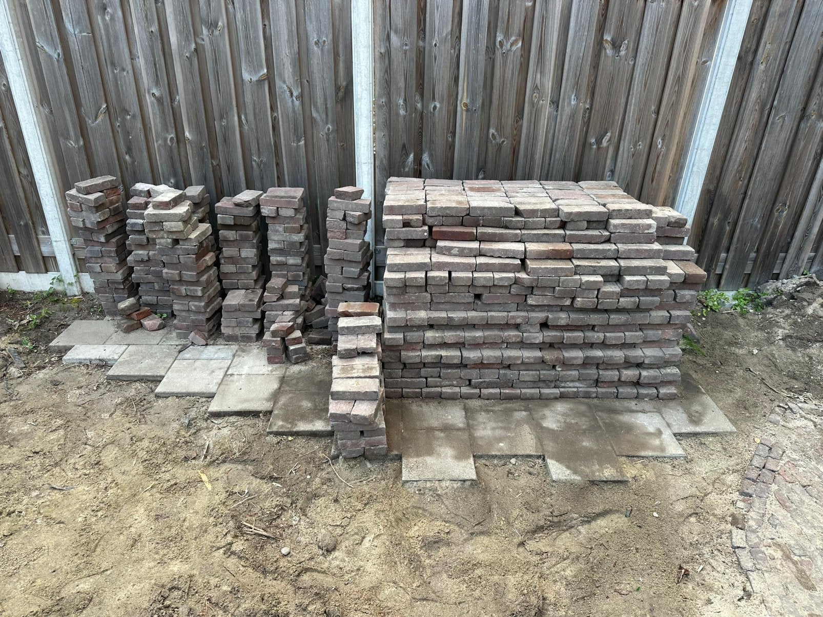 Gratis Waalformaat gebakken klinkers 6-8m2, Tuin en Terras, Ophalen, Gebruikt, 5 tot 10 m², Klinkers