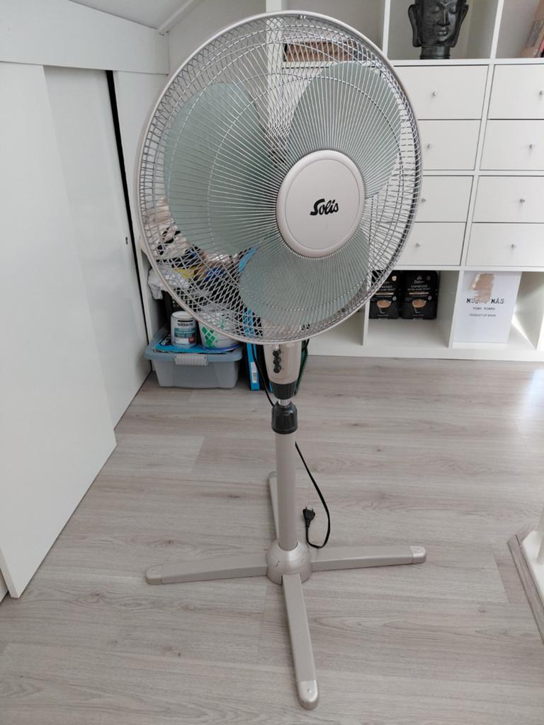 Solis ventilator op statief - Krachtige verkoeling, Witgoed en Apparatuur, Ventilatoren, Ophalen, Gebruikt, Statiefventilator