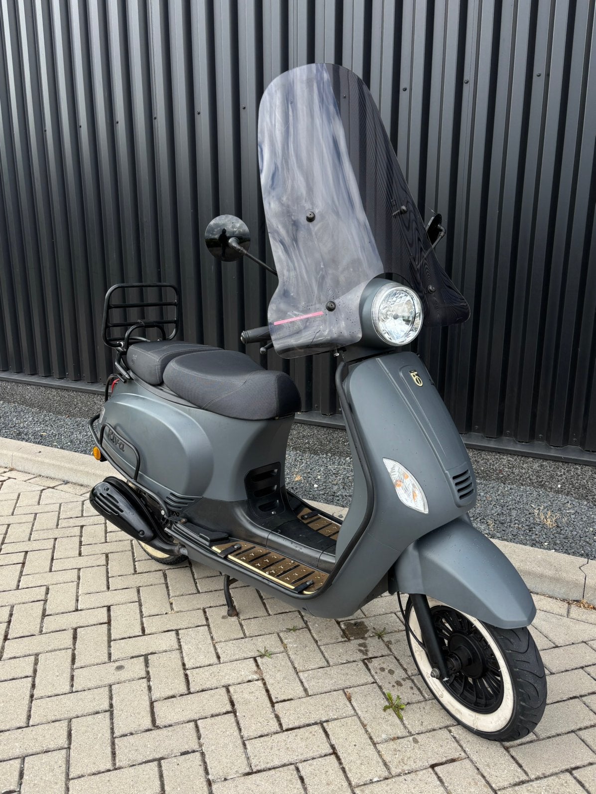 Riva luxery, Ophalen of Verzenden, Zo goed als nieuw, Benzine
