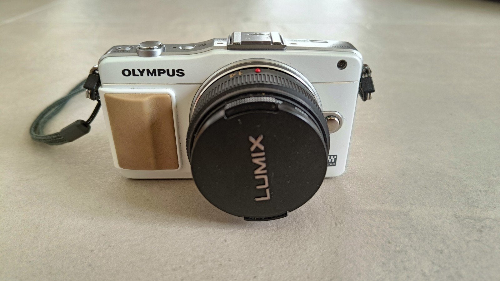 Olympus PEN Mini E-PM2 + Panasonic Lumix 14mm f/2.5 lens, Audio, Tv en Foto, Fotocamera's Digitaal, Gebruikt, Systeemcamera, Olympus
