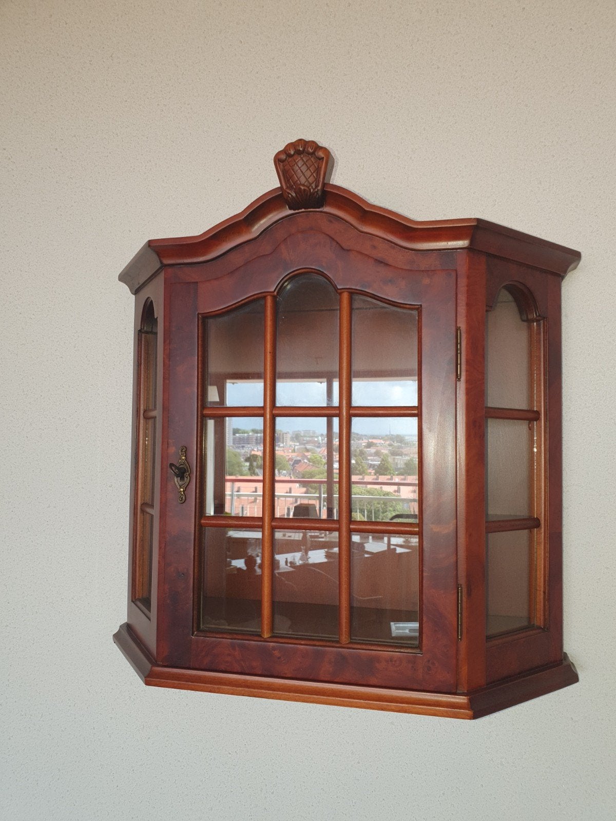 Prachtig houten wandvitrinekastje, Antiek en Kunst, Ophalen