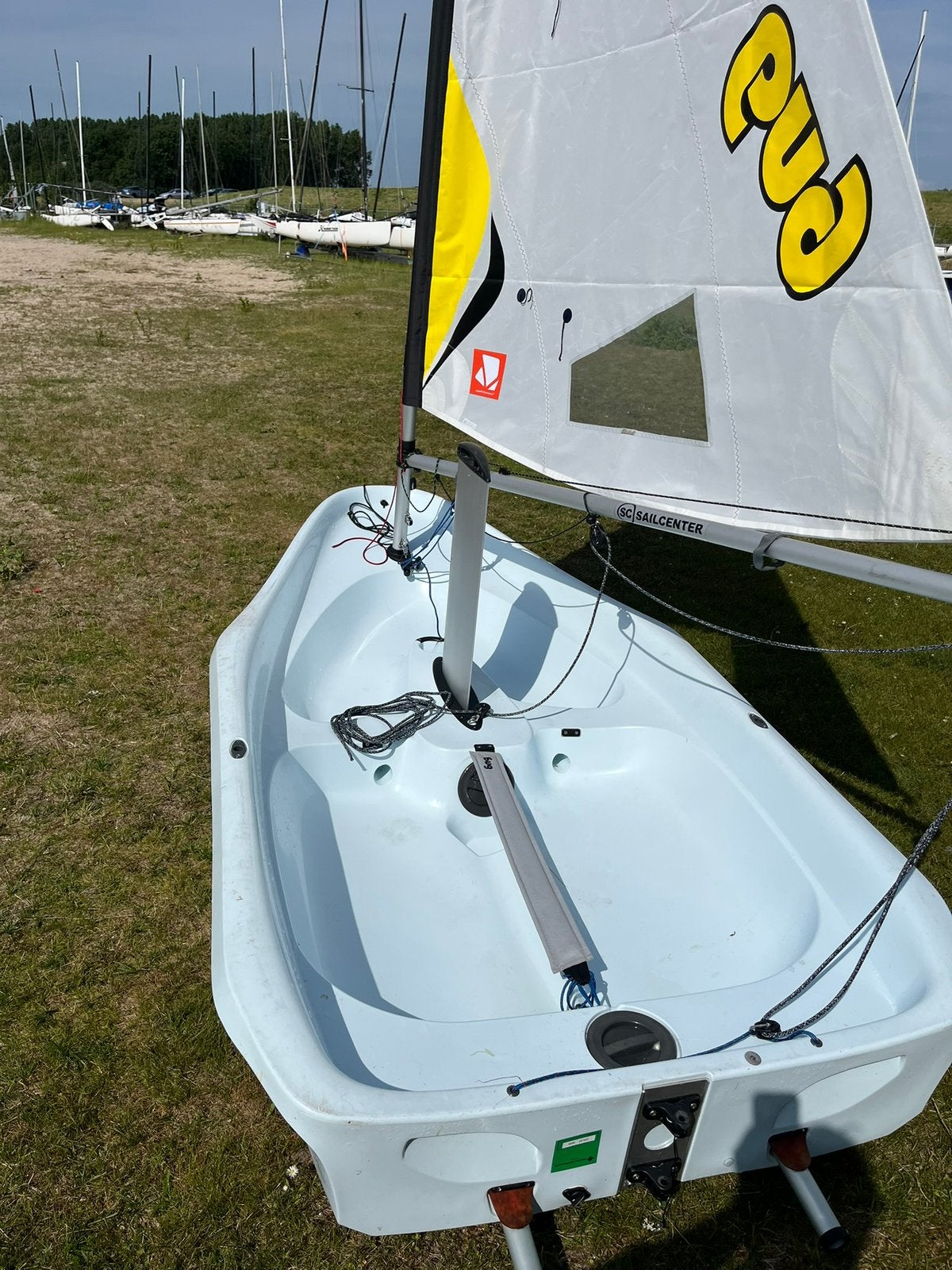 Laser Bug, de ideale jeugdboot van polyethyleen, Ophalen, Laser, Gebruikt, Laser