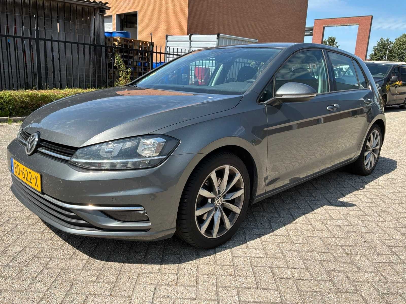 2017 Volkswagen Golf 1.6 TDI Comfortline Business Personenau, Gebruikt, Euro 6, 4 cilinders, Origineel Nederlands