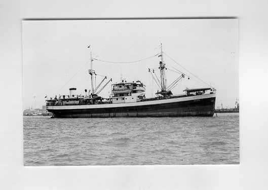 scheepvaart-foto-megama 1947-ex kpm, Verzamelen, Scheepvaart, Ophalen of Verzenden, Zo goed als nieuw, Motorboot, Boek of Tijdschrift
