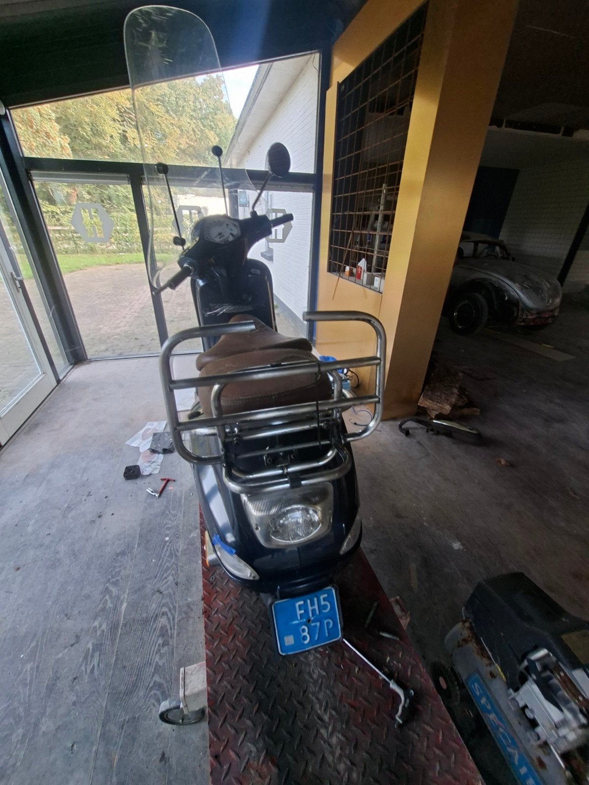 Vespa LX Scooter - Blauw met Windscherm en Bagagedrager, Fietsen en Brommers, Ophalen, Gebruikt, Maximaal 45 km/u, Benzine