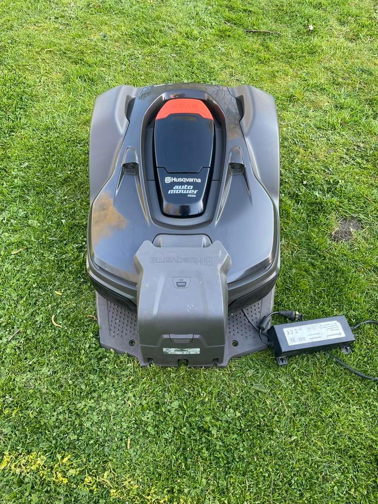 Husqvarna 450x automower met 860 uur !!!, Tuin en Terras, Grasmaaiers, Ophalen of Verzenden, Zo goed als nieuw