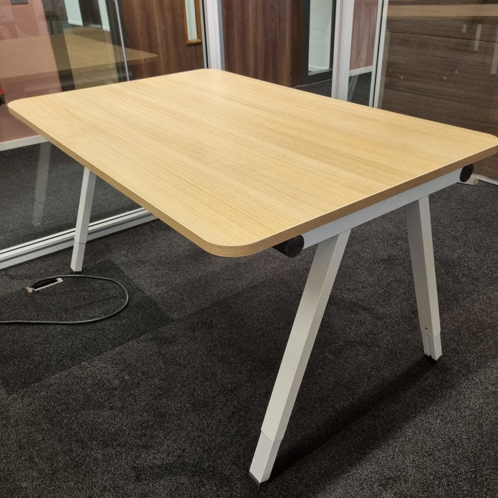18 stuks bureau werktafel  140 cm x 90 cm Dikte 25mm, Huis en Inrichting, Bureaus, Ophalen, 90 cm, Gebruikt, In hoogte verstelbaar
