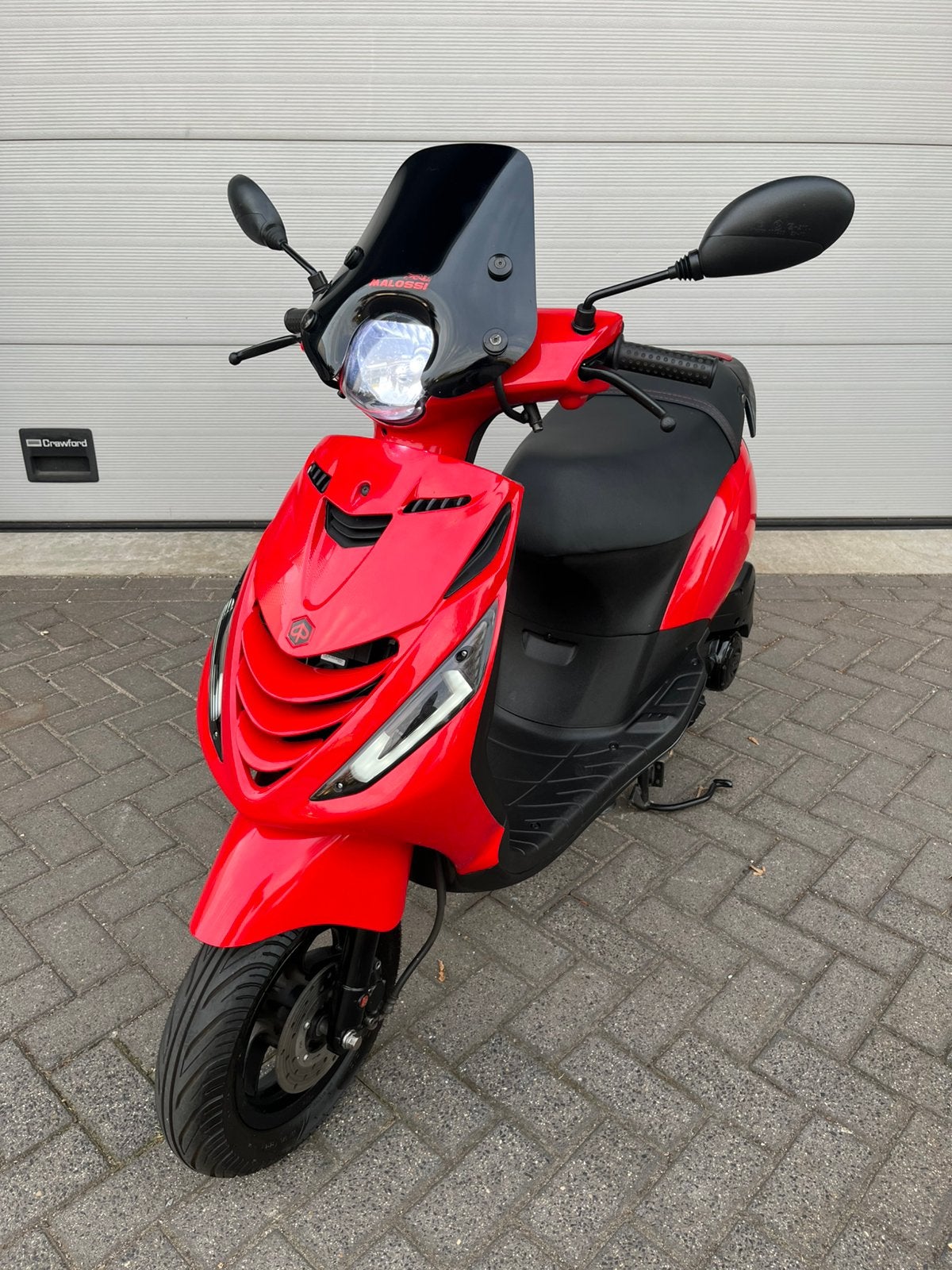 Piaggio zip 4 takt Iget 50cc 3v Ferrari Red Brom Nieuwstaat!, Fietsen en Brommers, Ophalen, Zo goed als nieuw, Benzine, Zip