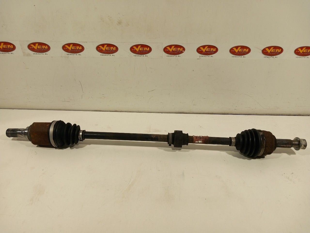Aandrijfas rechts voor Nissan Note, Onderdelen@venauto.nl, Van der Ven Autorecycling B.V., Gebruikt, Ettenseweg 76, 4706 PB Roosendaal, The Netherlands
