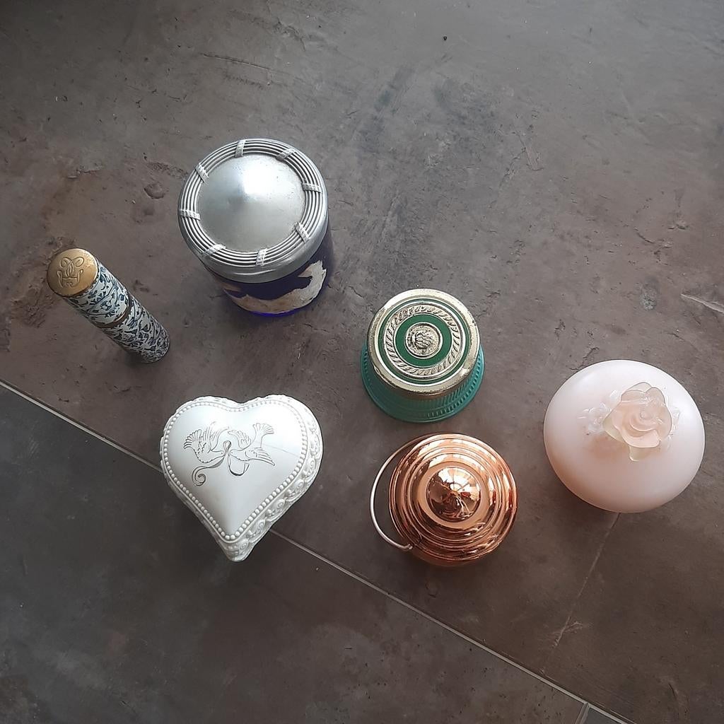Vintage potjes - Guerlain, Avon, Fiorilu, Verzamelen, Ophalen of Verzenden, Parfumfles