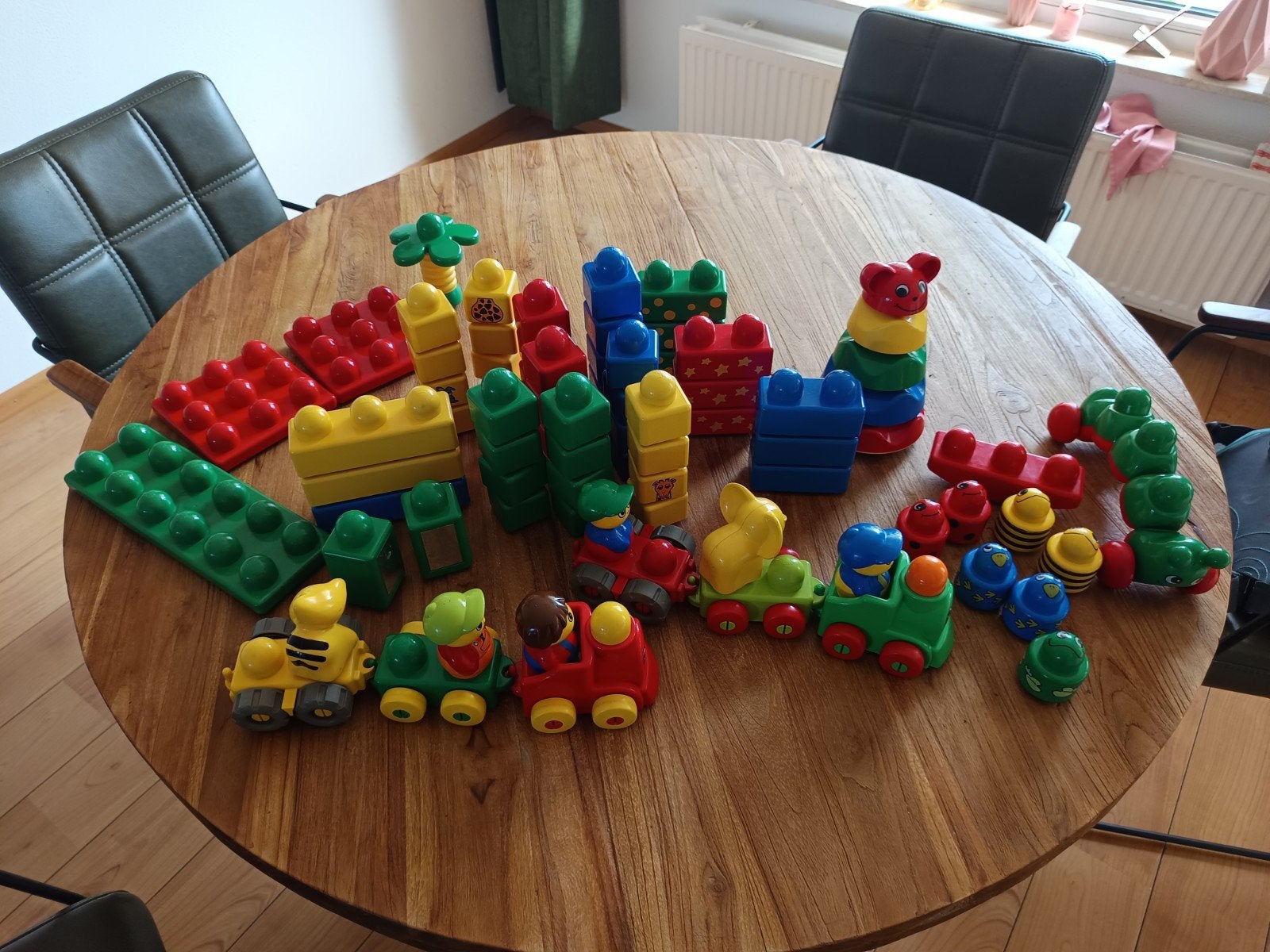 Grote set Duplo Primo blokken en treinen, Ophalen of Verzenden, Gebruikt