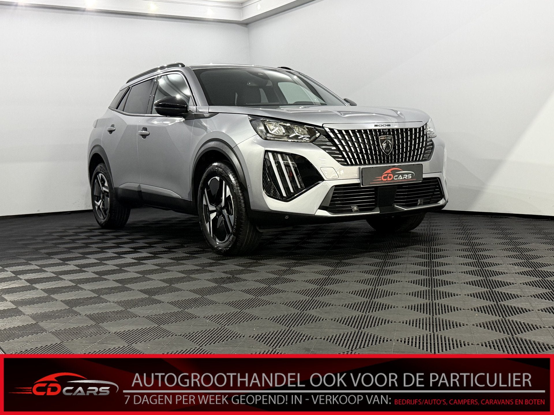 Peugeot 2008 1.2 PureTech 100 Allure 360 Camera, Navi, Stoel, Auto's, 101 pk, Gebruikt, 1199 cc, Leder en Stof