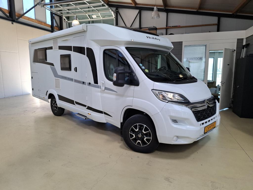 2021 Hobby Optima Ontour 65 140PK Queensbed Topind. 24000Km, Luifel, Ringverwarming, Hobby, Bedrijf