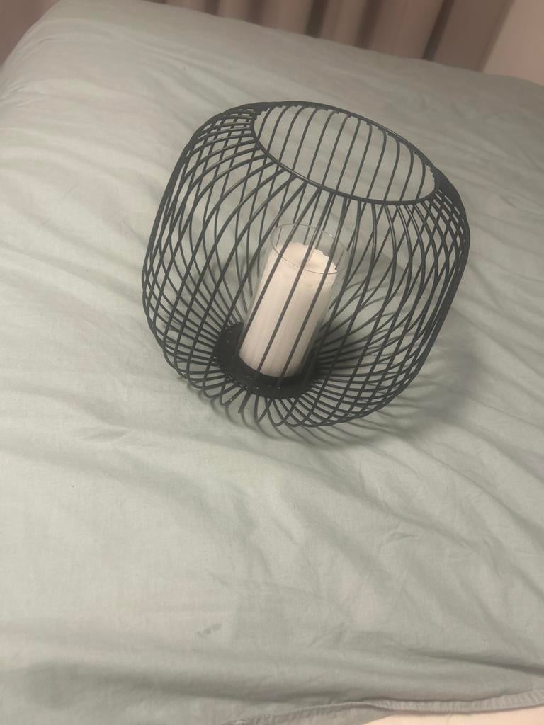 Leuke decoratie met batterij kaars, Huis en Inrichting, Woonaccessoires | Kandelaars en Kaarsen, Ophalen, Gebruikt, Zwart, Metaal